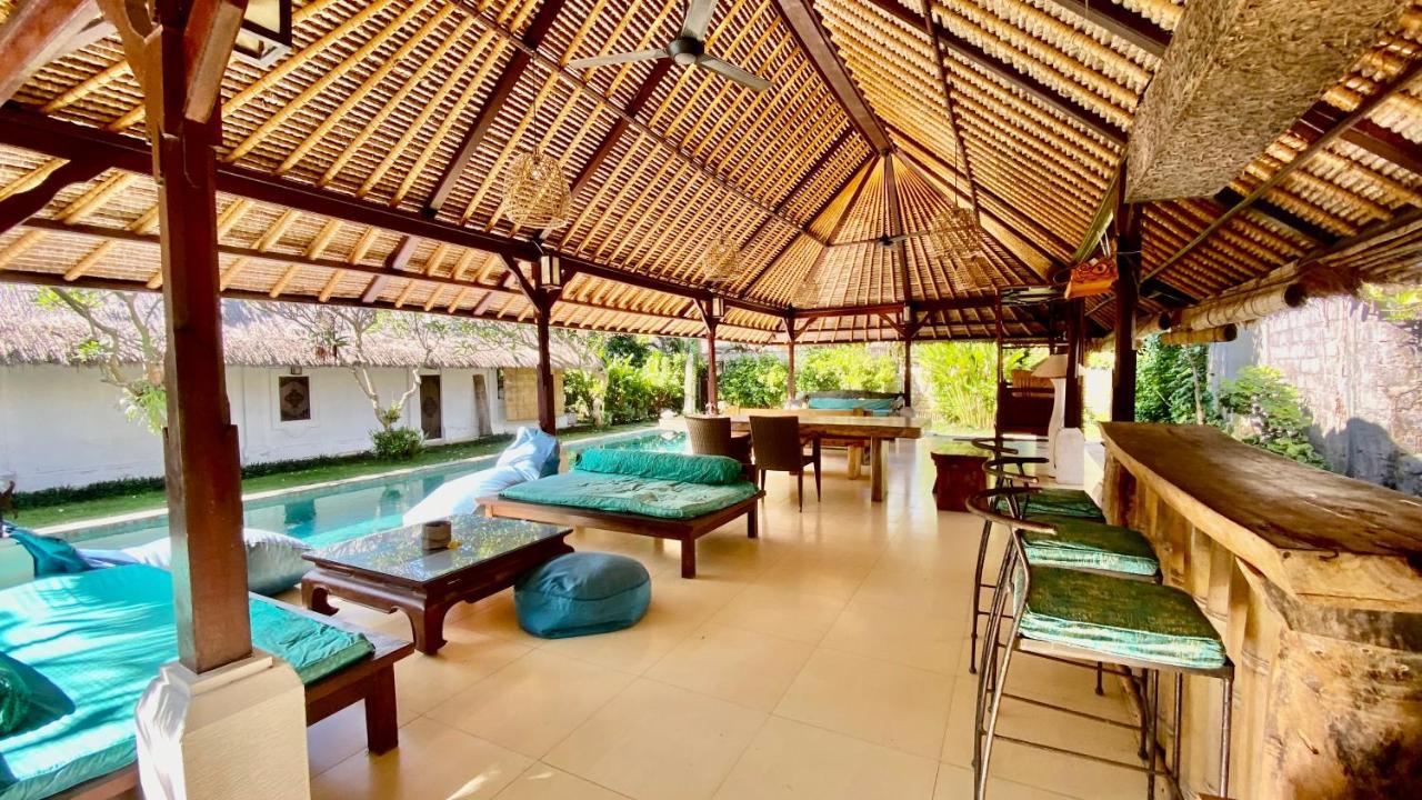 Blind Dog Inn Sanur  Exterior photo